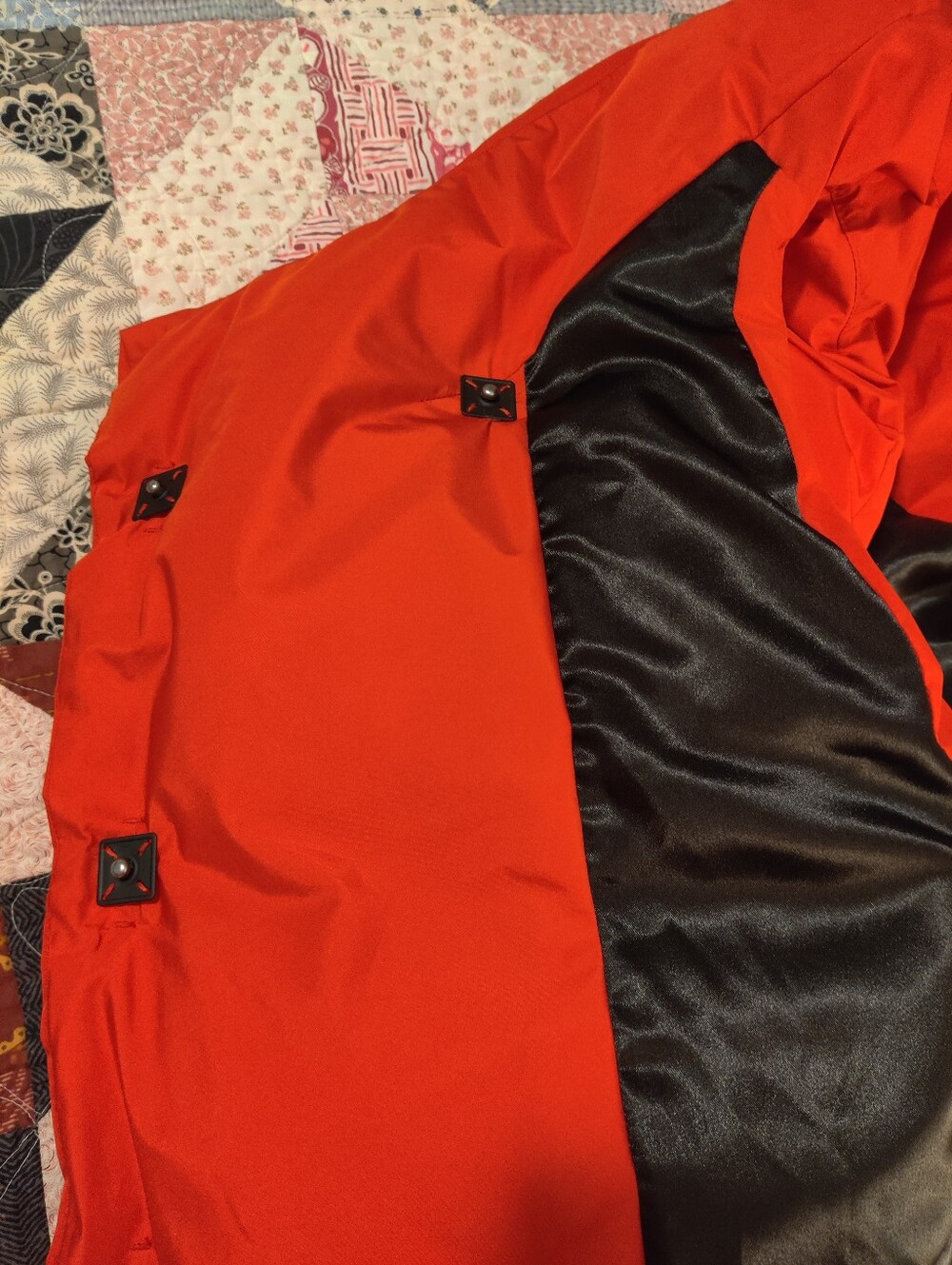 Pretty Rugged Puffer Vest M/L - Picture 3 of 6